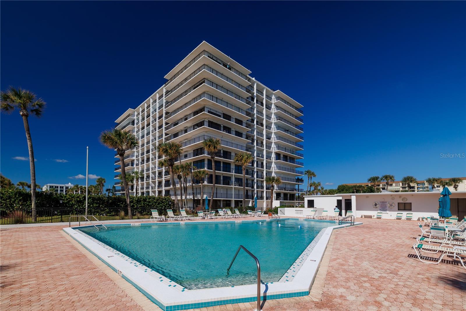 2100 TOWERS - Residential