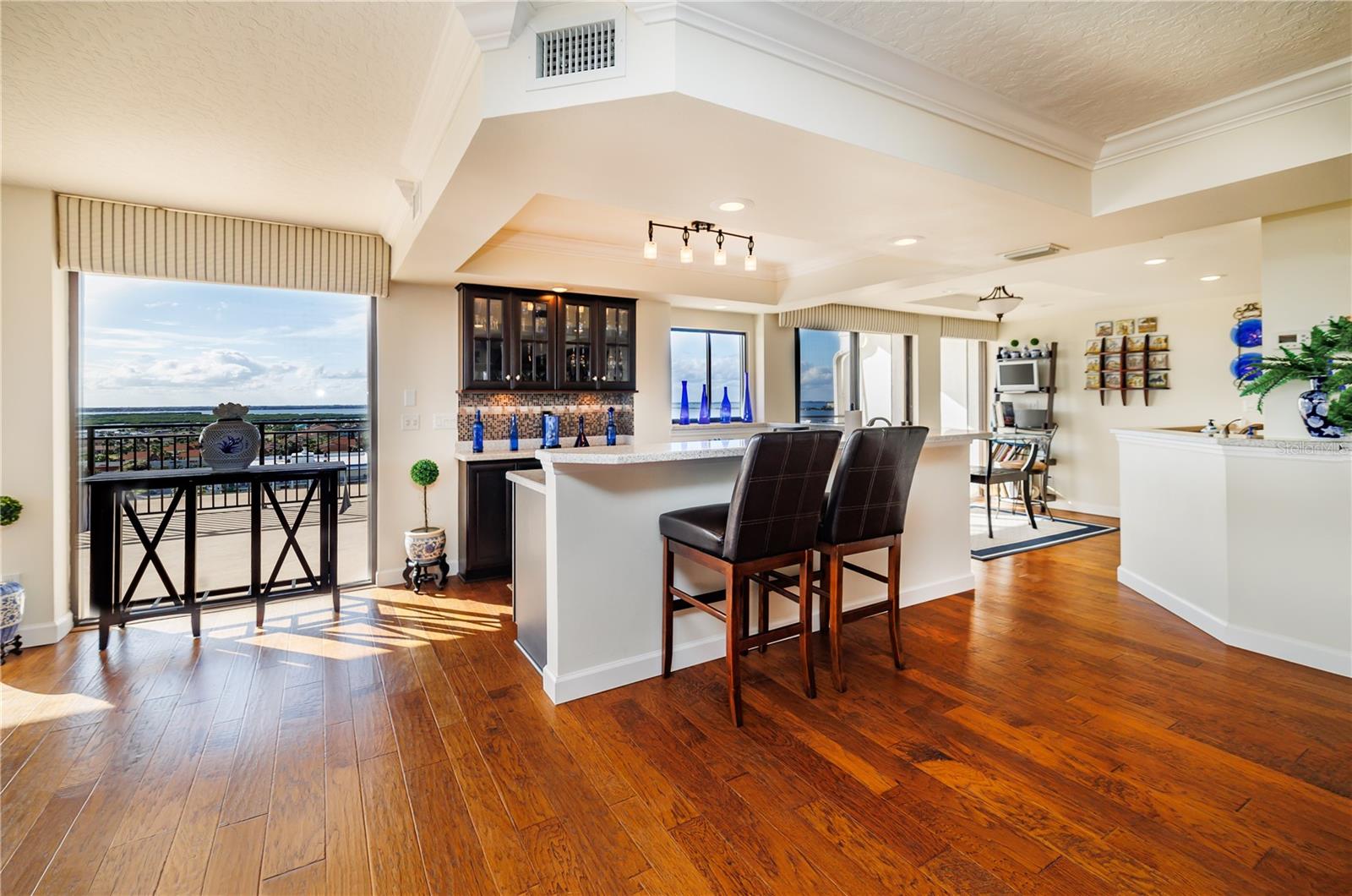 2100 TOWERS - Residential