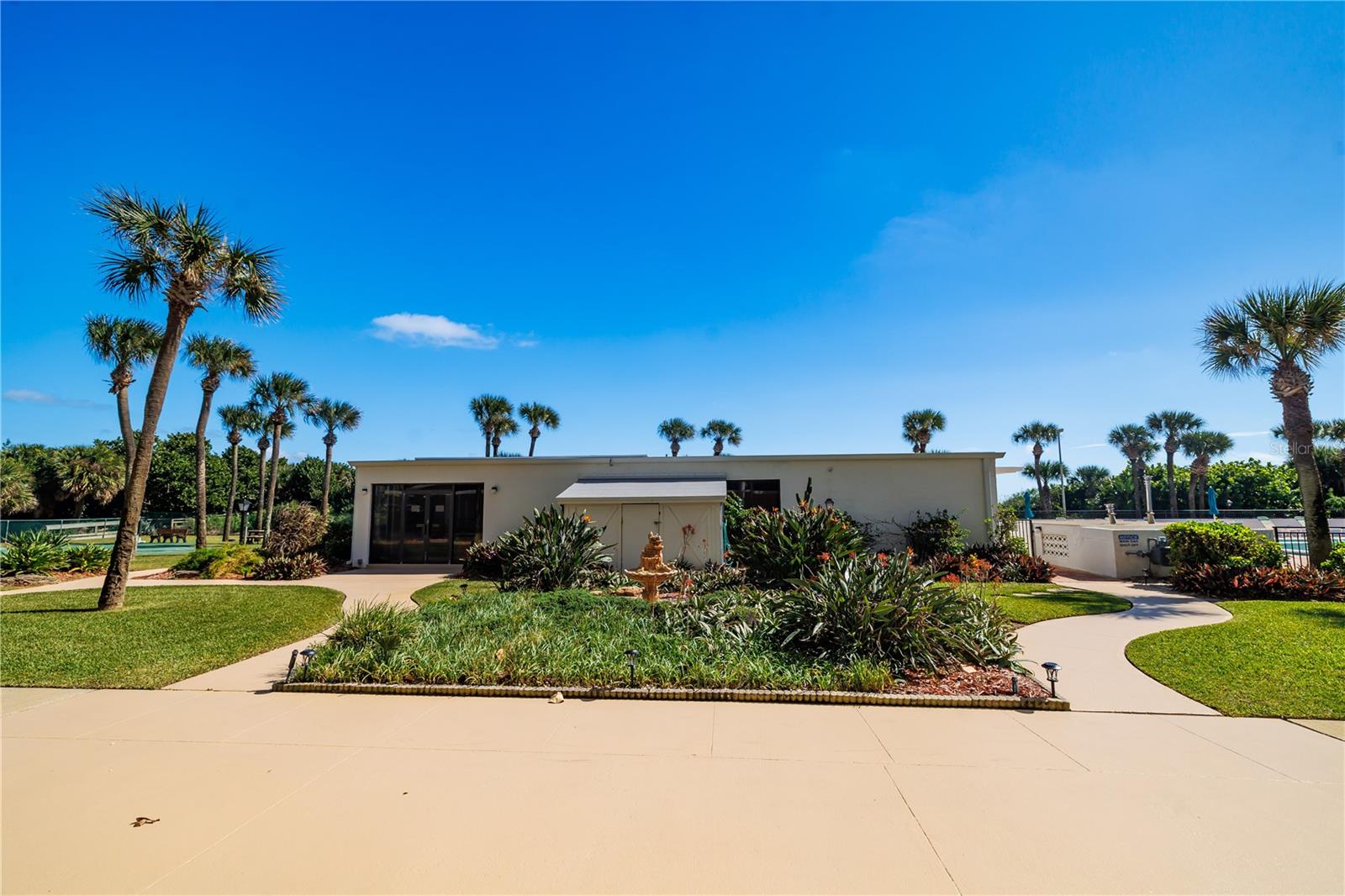 2100 TOWERS - Residential