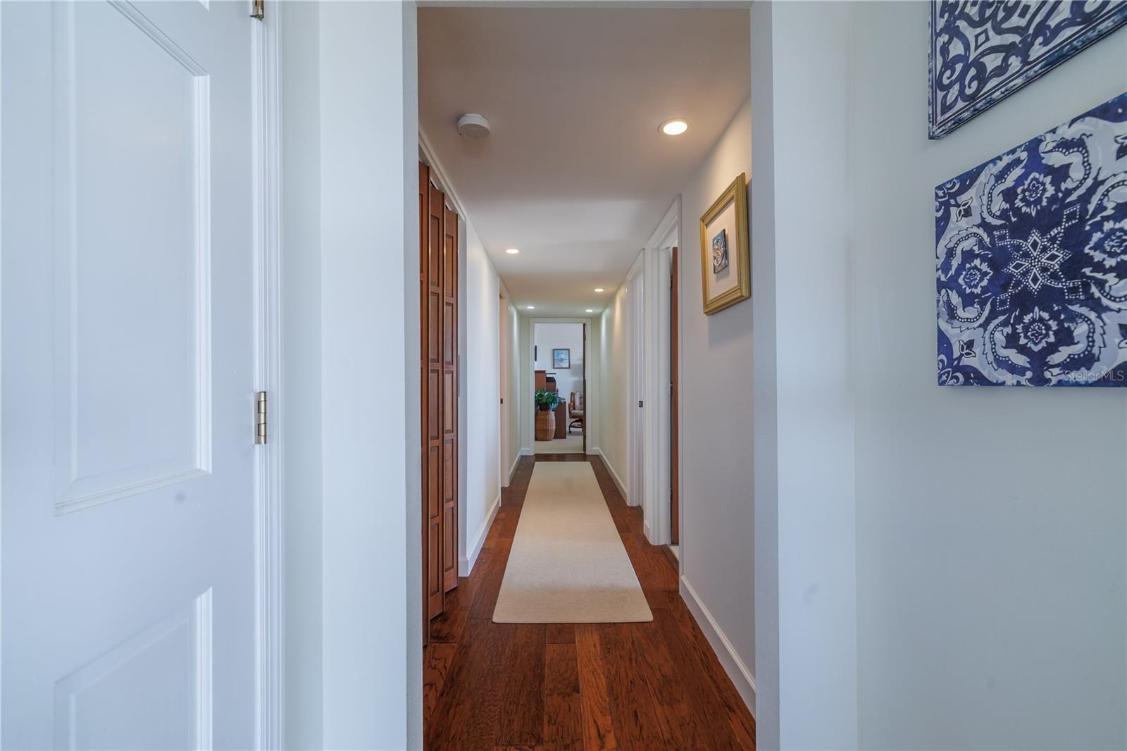 2100 TOWERS - Residential