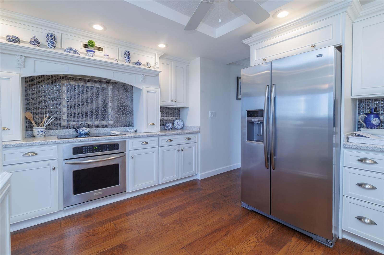 2100 TOWERS - Residential