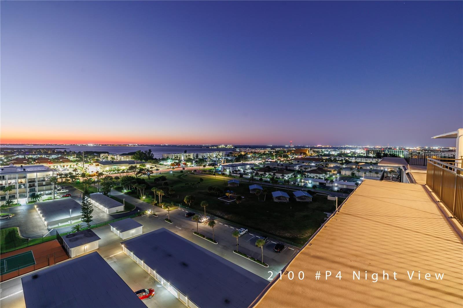 2100 TOWERS - Residential