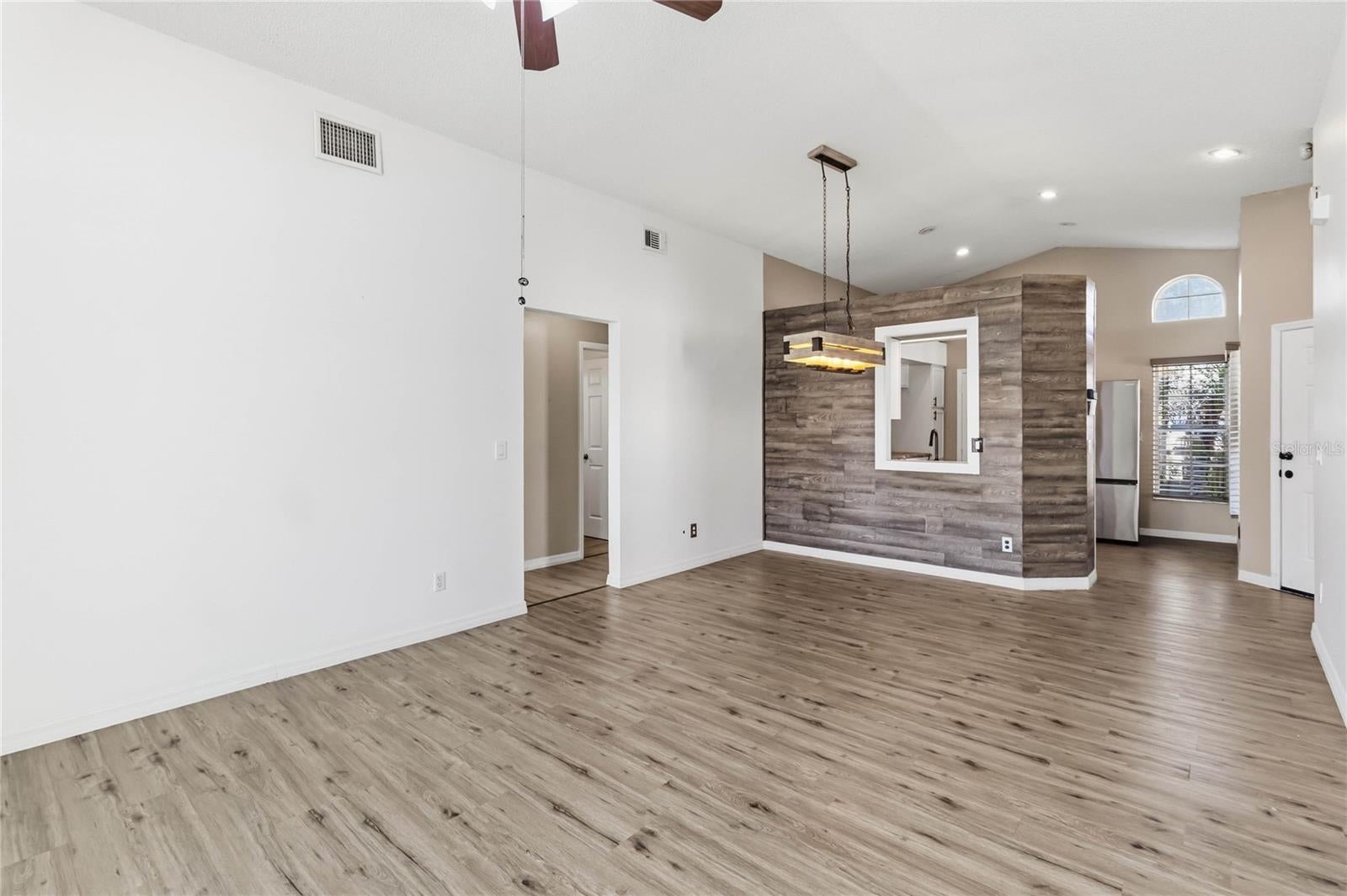 1611 BRIDGEVIEW CIRCLE