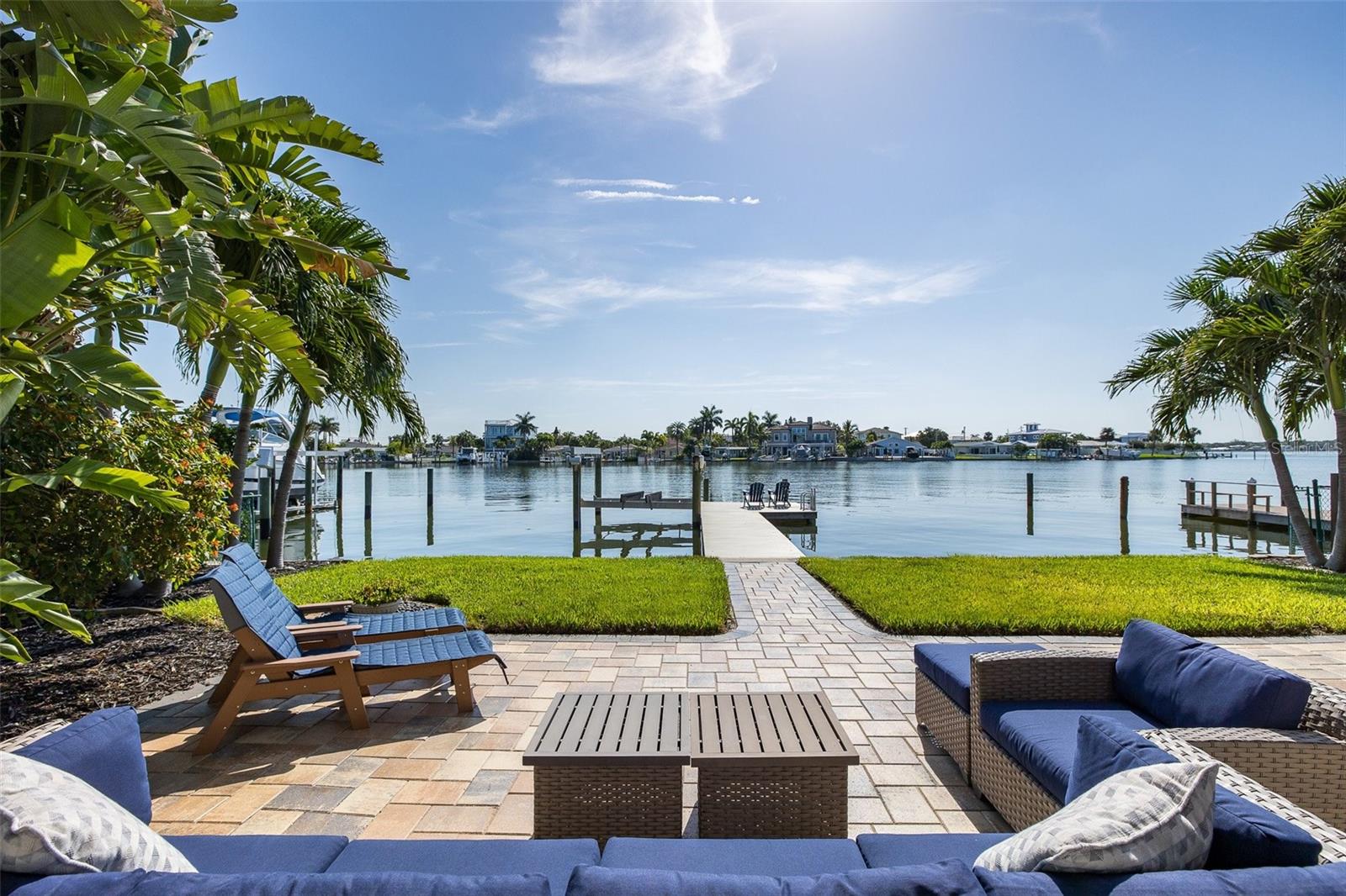 2501 BAY BOULEVARD