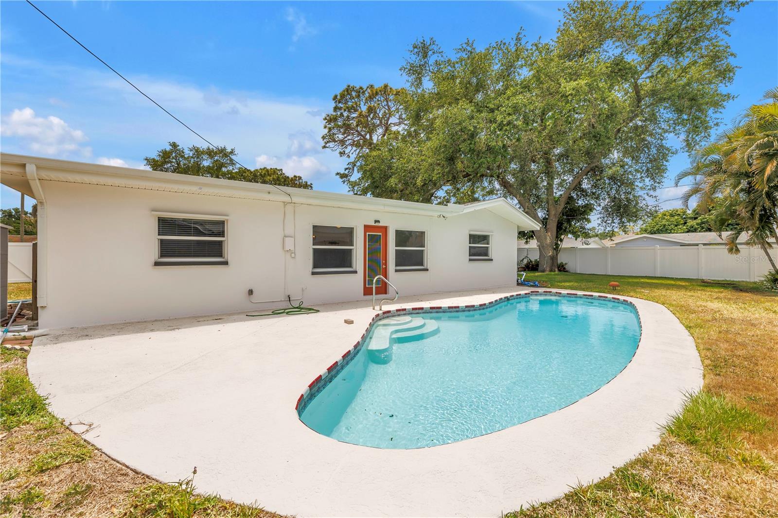 LEISURE ACRES - Residential