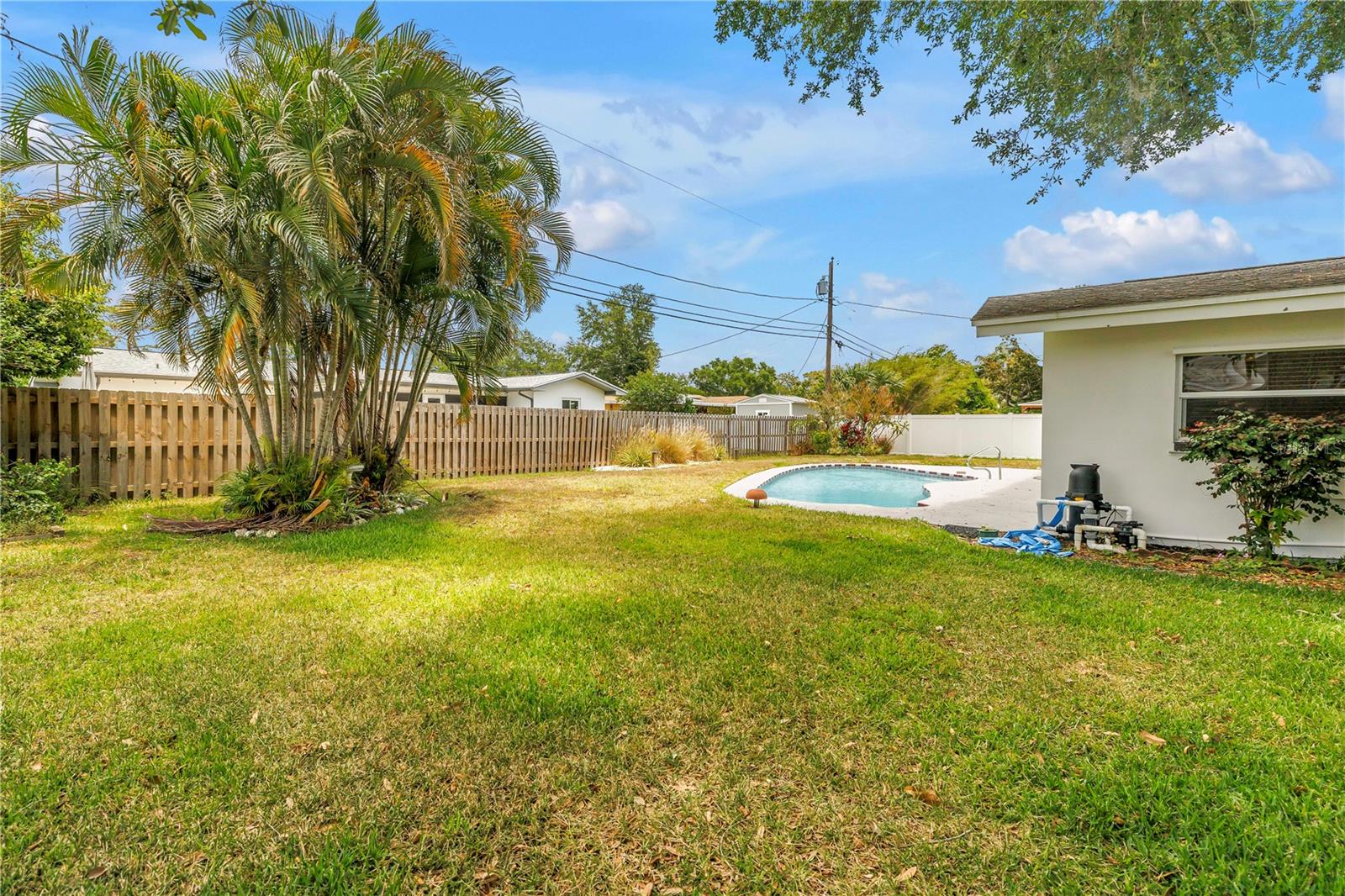 LEISURE ACRES - Residential