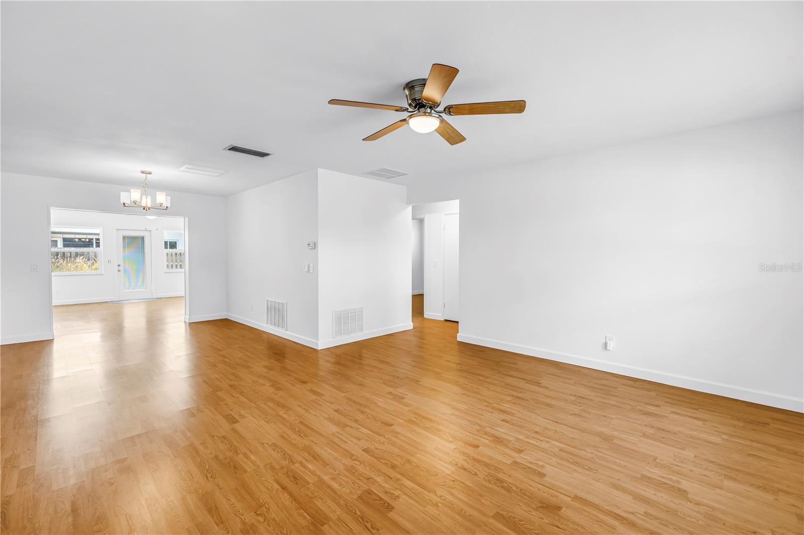 LEISURE ACRES - Residential