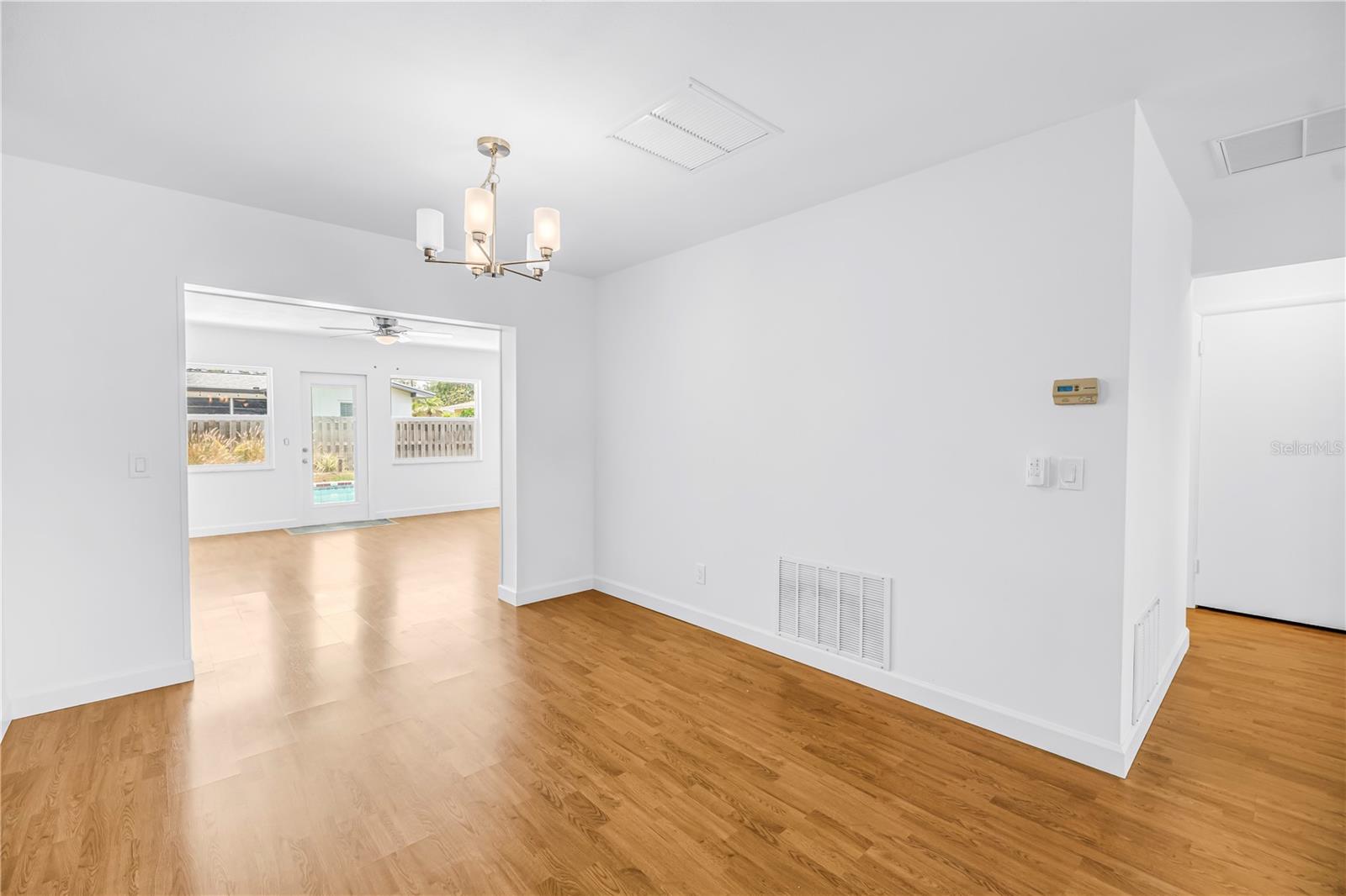LEISURE ACRES - Residential