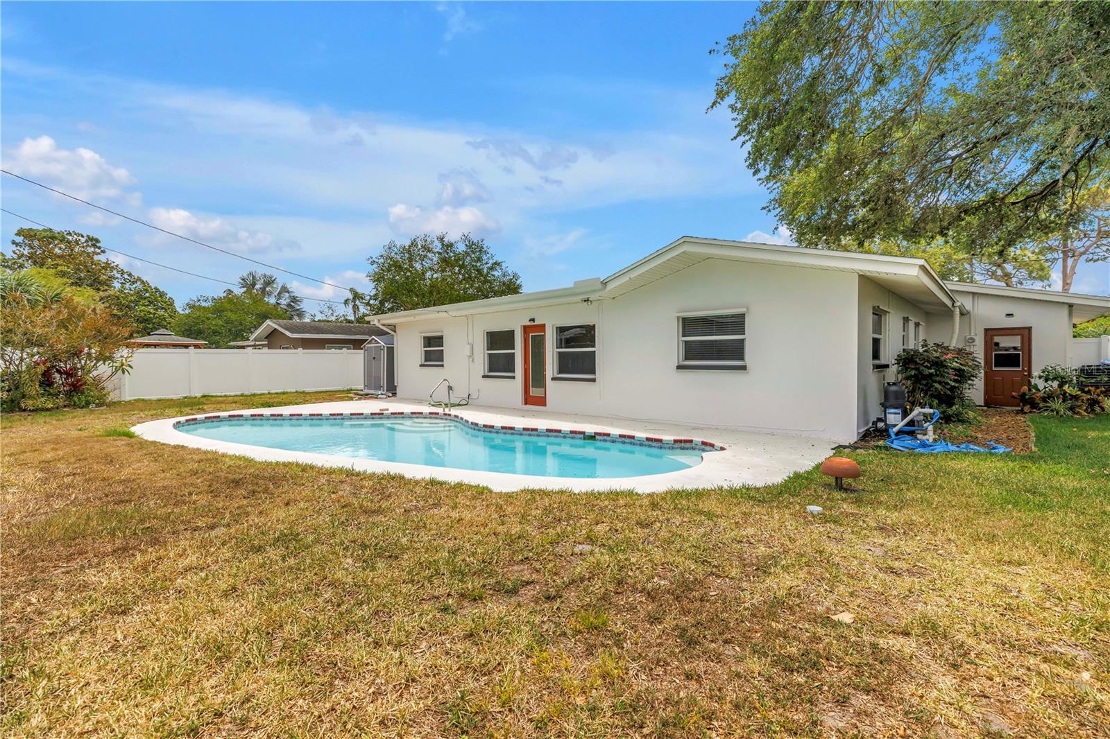 LEISURE ACRES - Residential
