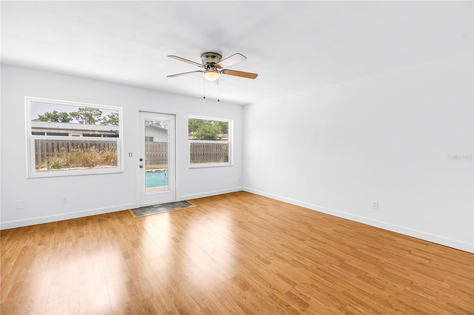 LEISURE ACRES - Residential