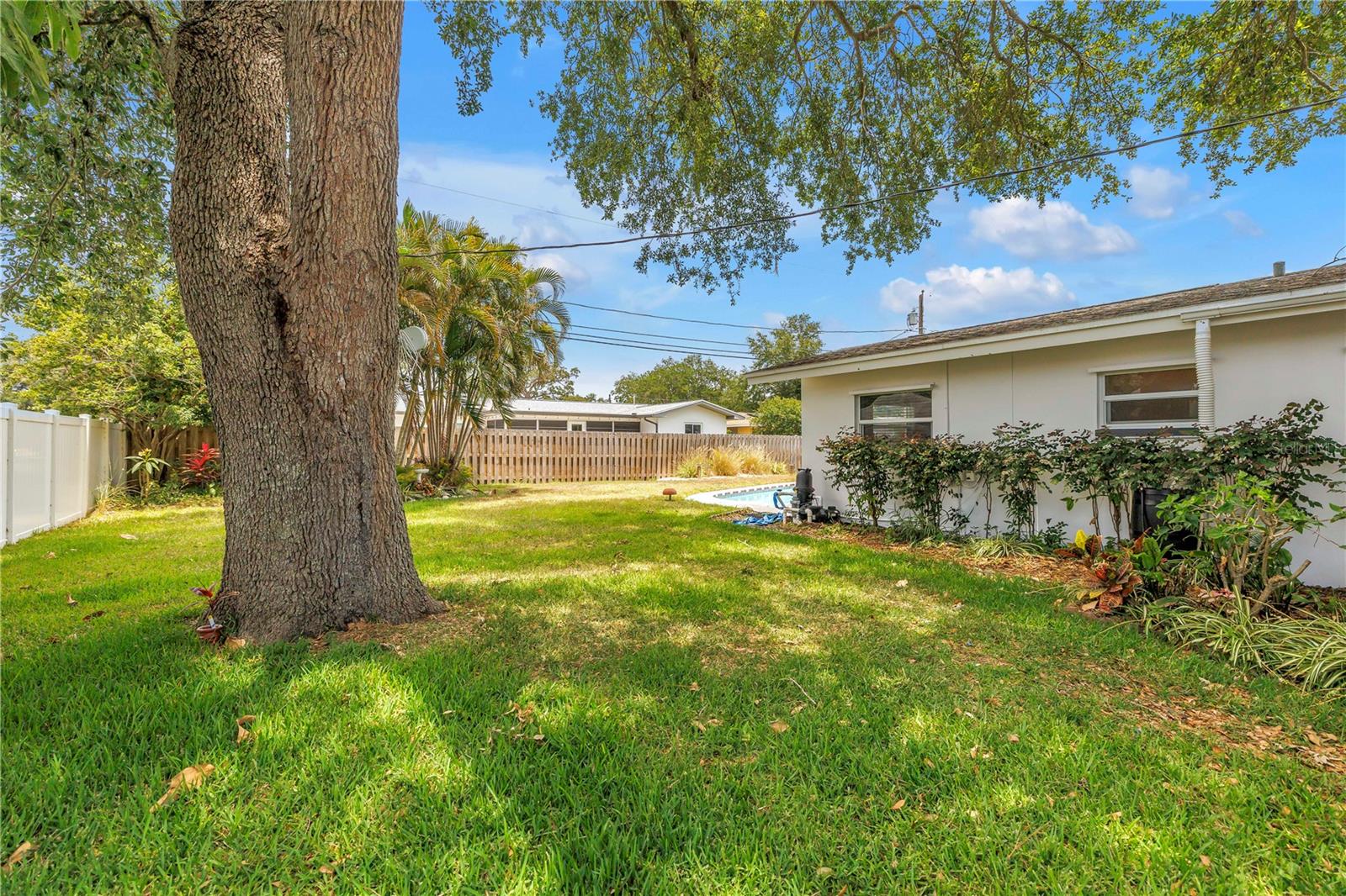 LEISURE ACRES - Residential