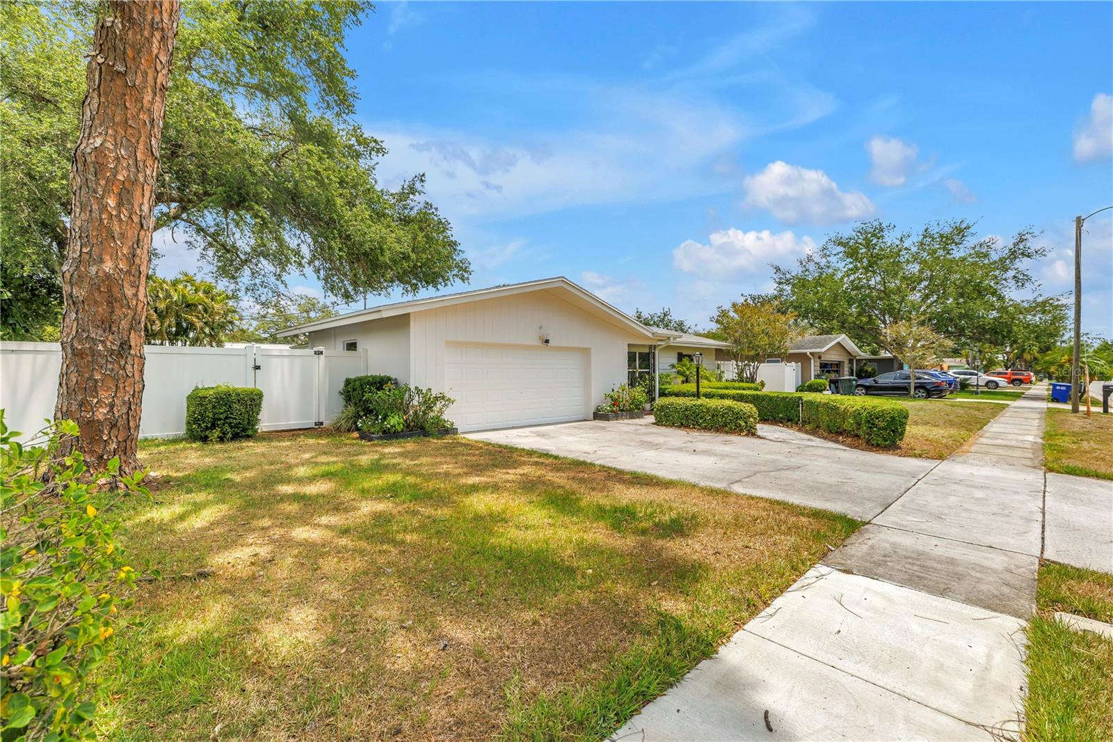 LEISURE ACRES - Residential