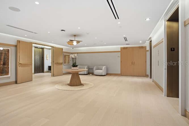 BAYSHORE YSABELLA CONDOMINIUM - Residential