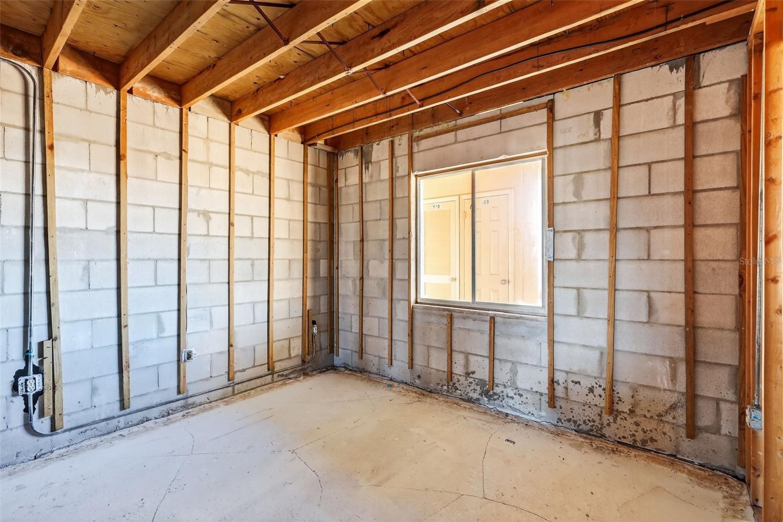 BAYSHORE ON THE LAKE APTS SEC 2 - Residential