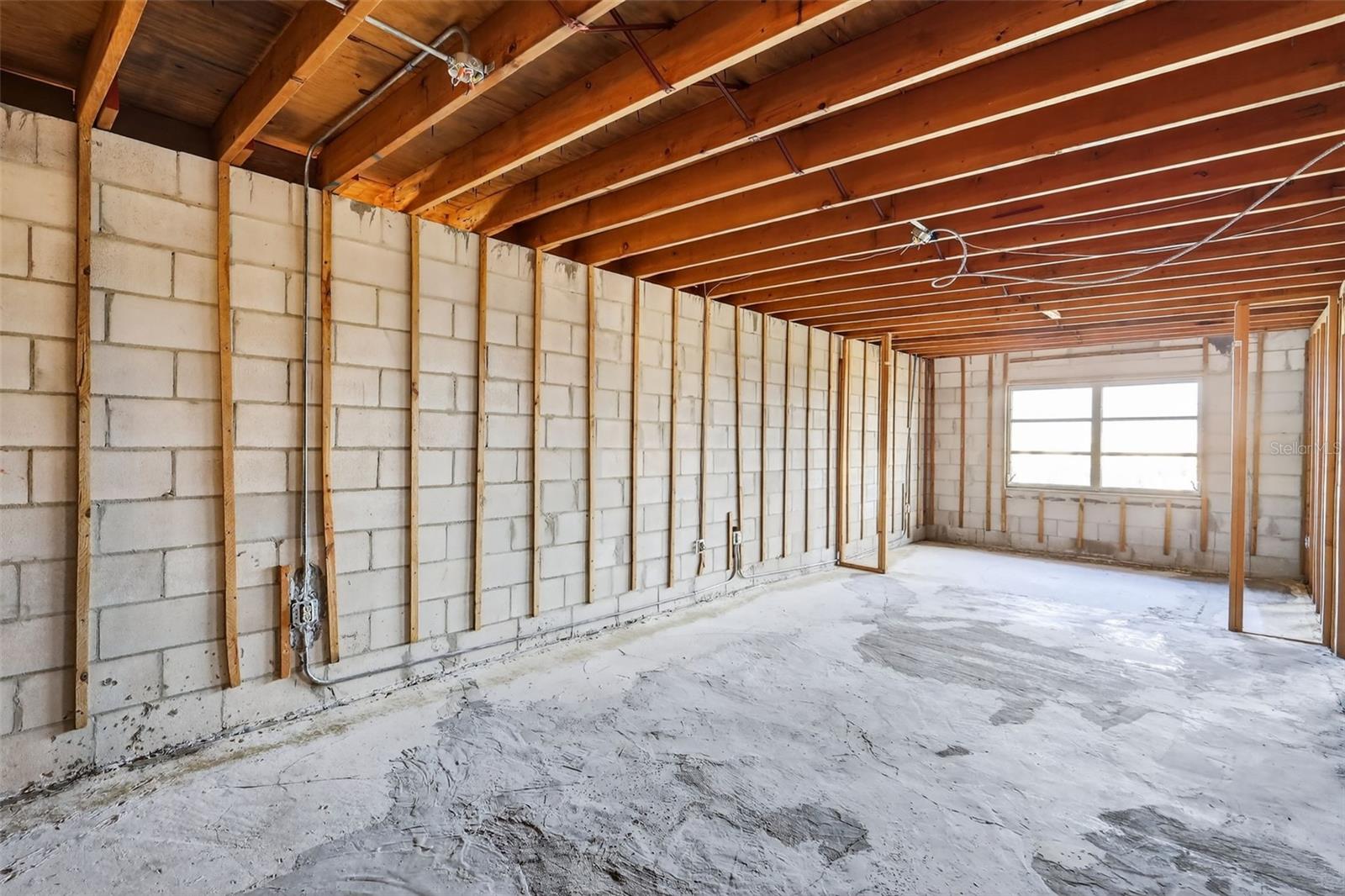 BAYSHORE ON THE LAKE APTS SEC 2 - Residential