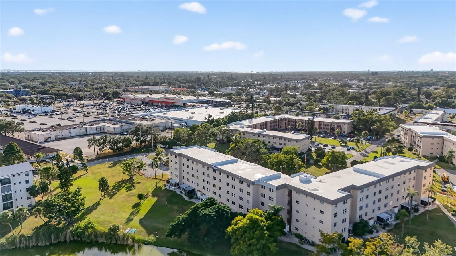 BAYSHORE ON THE LAKE APTS SEC 2 - Residential