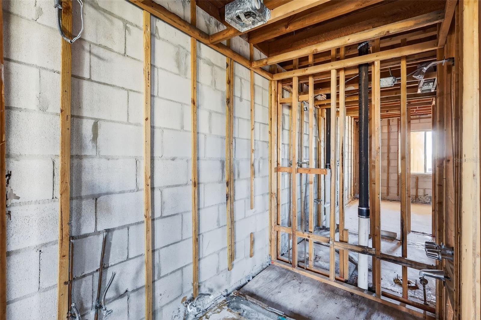 BAYSHORE ON THE LAKE APTS SEC 2 - Residential