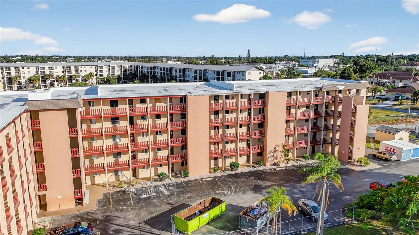 BAYSHORE ON THE LAKE APTS SEC 2 - Residential