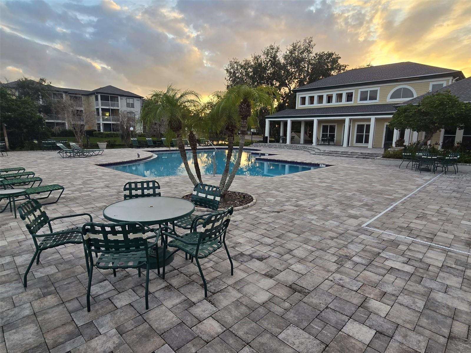 THE LANDINGS OF TAMPA A CONDOM - Residential