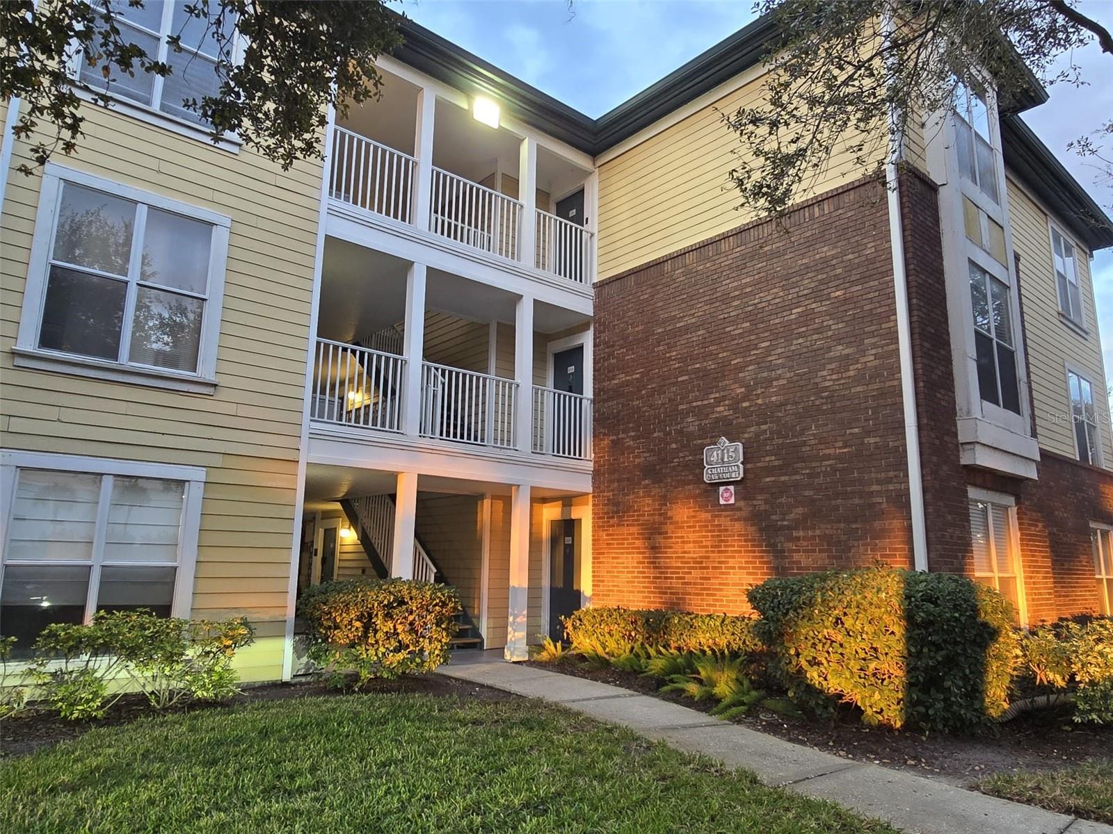 THE LANDINGS OF TAMPA A CONDOM - Residential