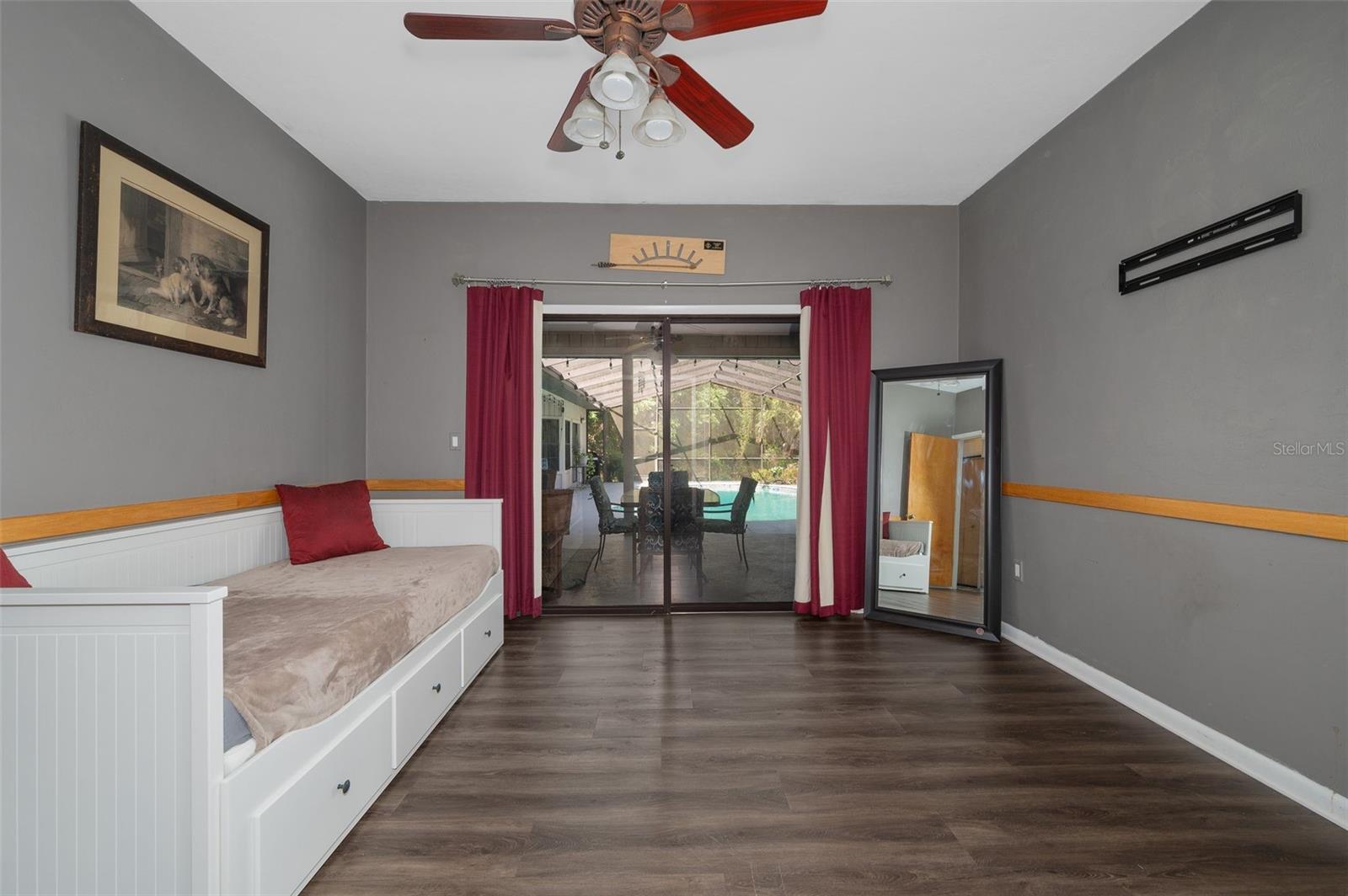 FORT CLARK FOREST - Residential