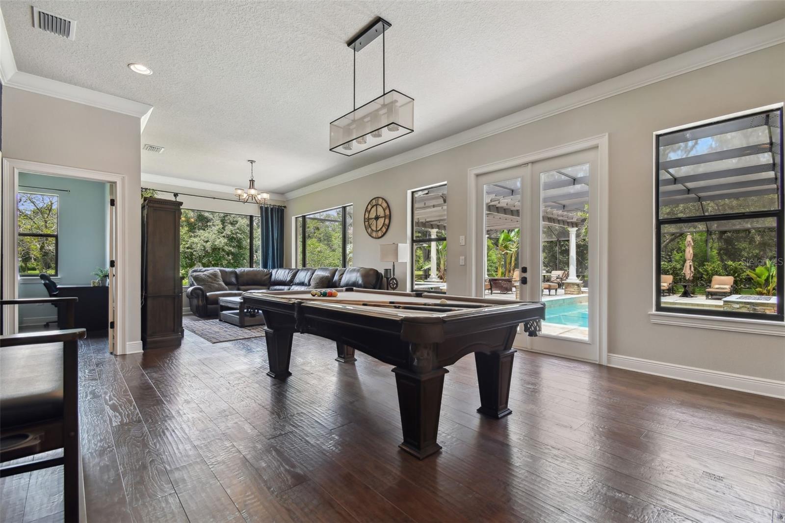 PINE COVE ESTATES - Residential