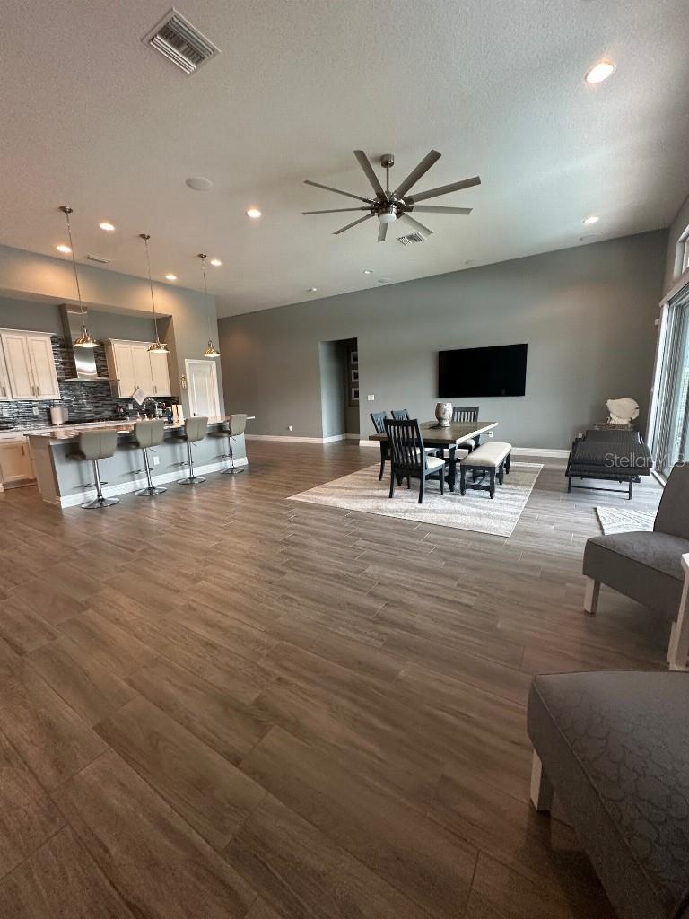 6911 PARK STRAND DRIVE