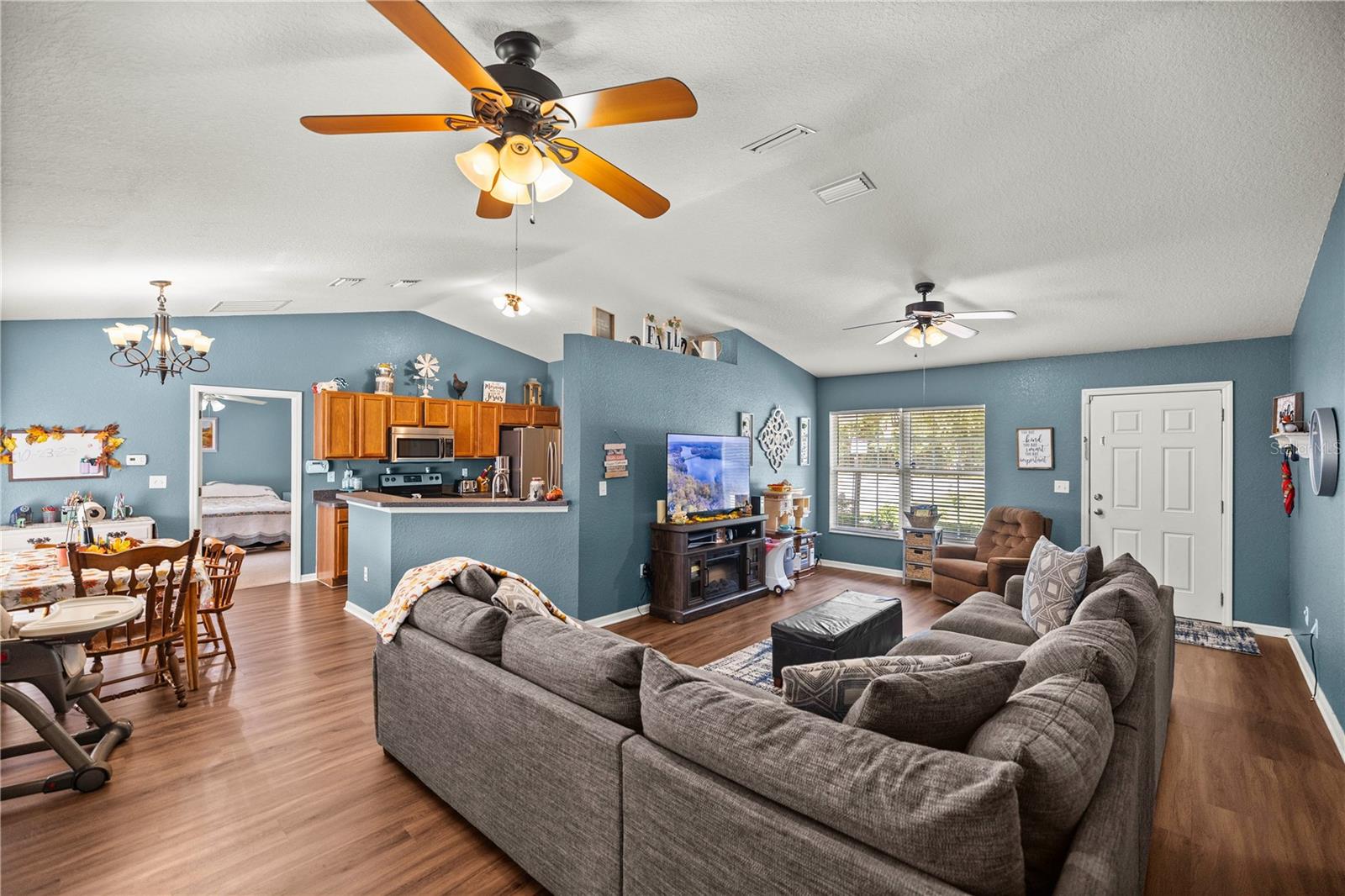 SILVER SPGS SHORES UN 44 - Residential