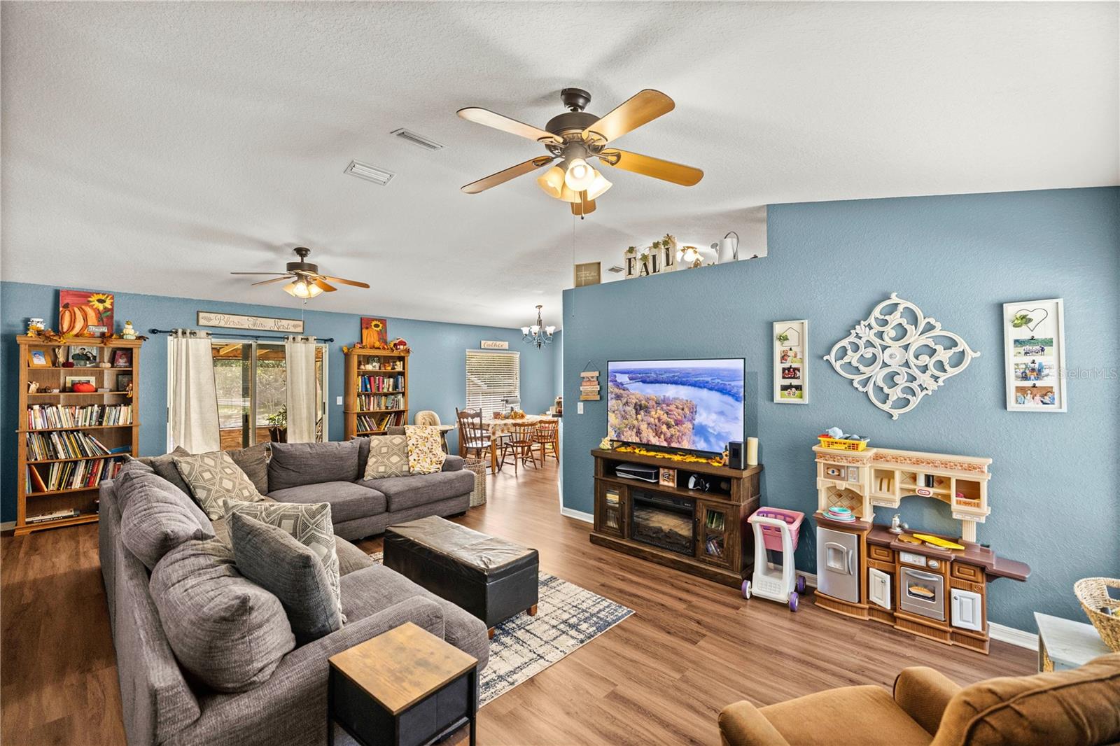 SILVER SPGS SHORES UN 44 - Residential