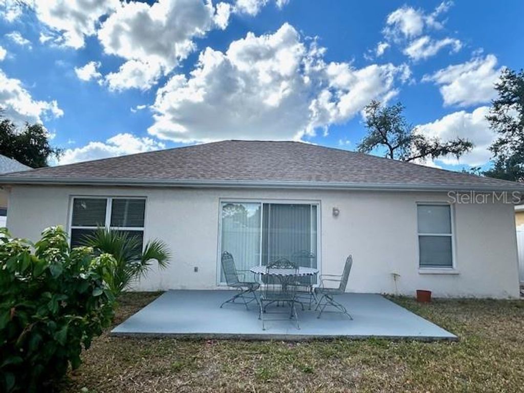 Photo of 1602 Summer Breeze Way, Sarasota, FL 34232 (MLS # A4668984)