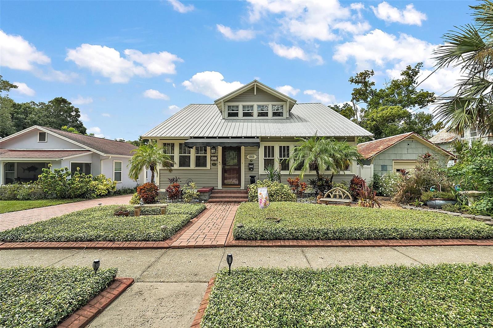 831 N GRANDVIEW STREET