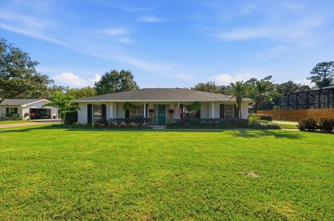 Photo of 340 Greenfield Road, Winter Haven, FL 33884 (MLS # P4937194)