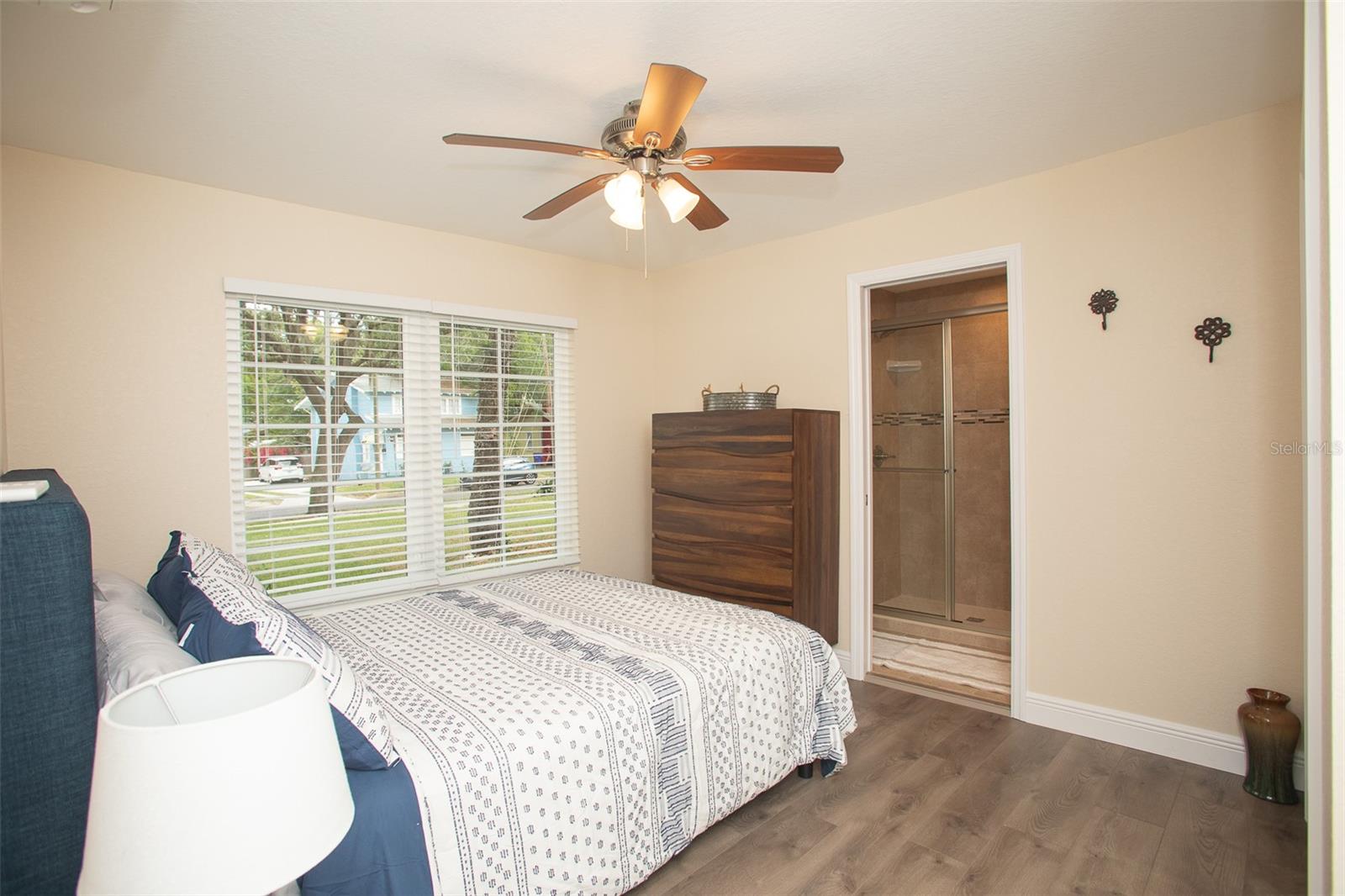 WINFREE SUB - Commercial Sale