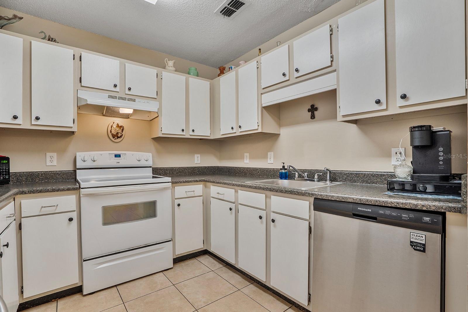 SETTLERS LANDING/ PILGRIMS TRACE - Residential