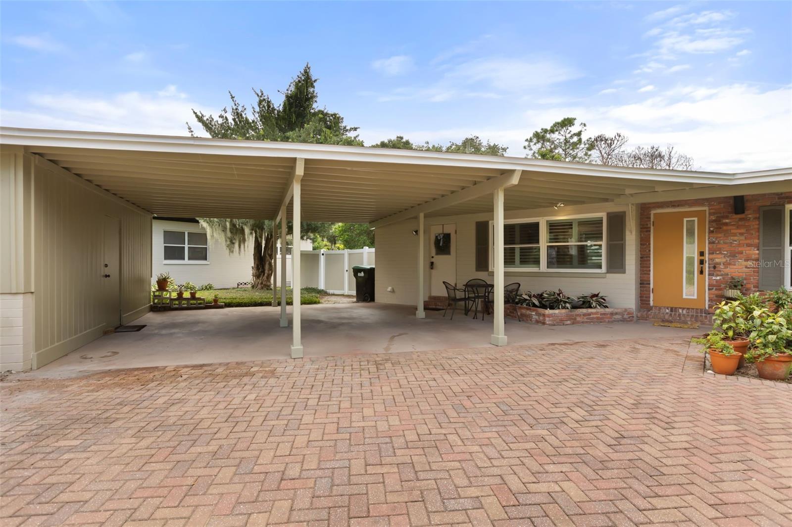 610 SWEETBRIAR ROAD