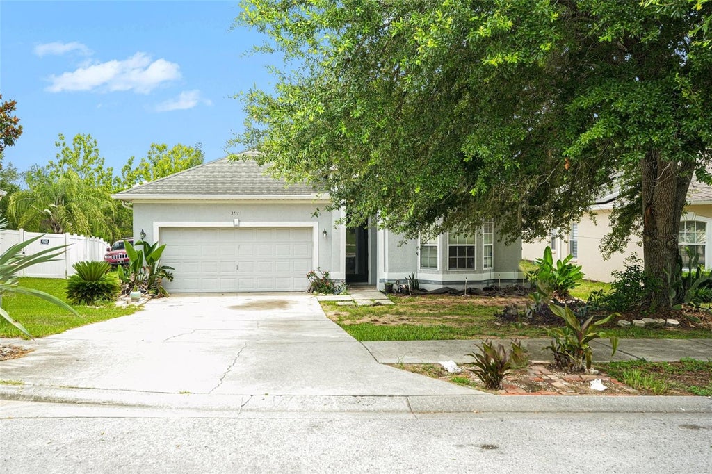 Photo of 37110 Highland Bluff Circle, Dade City, FL 33523 (MLS # TB8465352)