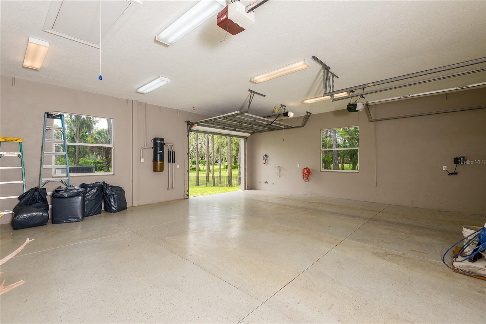 NORTHBRIDGE AT LAKE PRETTY - Residential