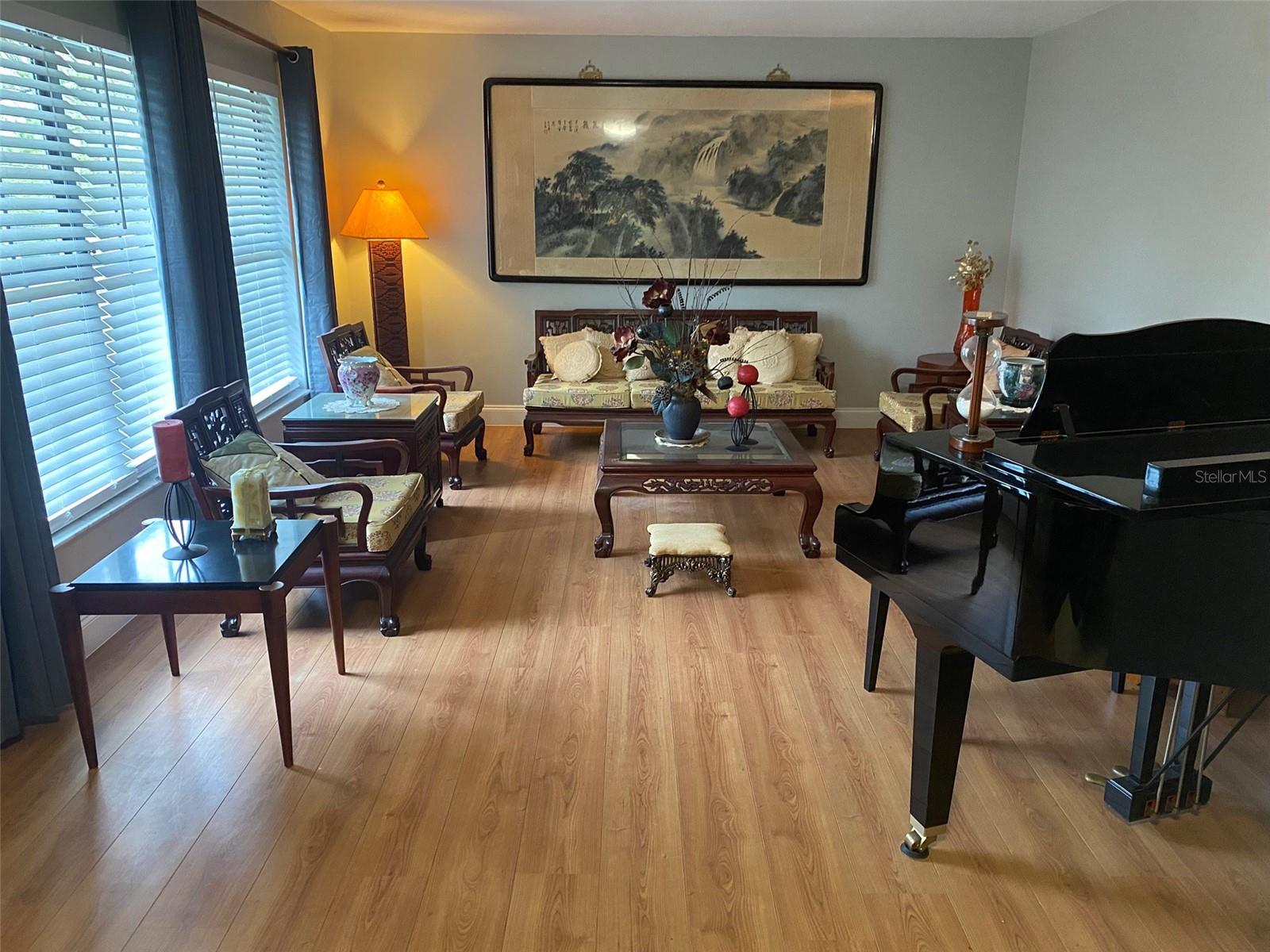 MANDARIN SEC 5 - Residential