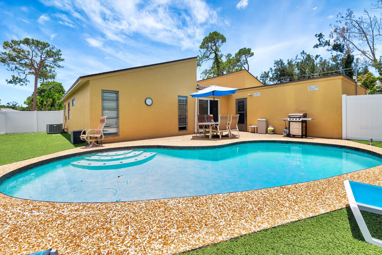 RIVERWOOD PINES - Residential