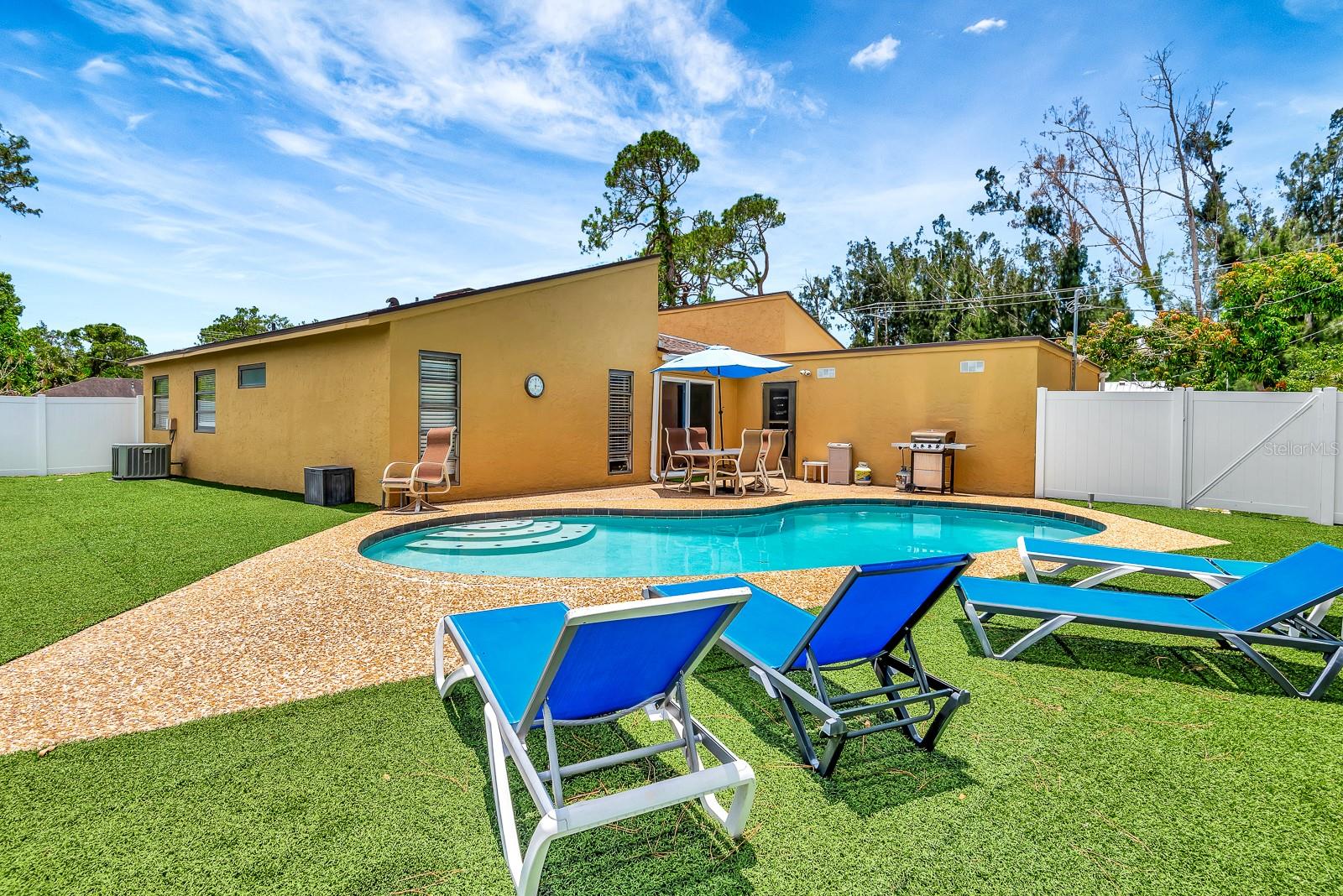 RIVERWOOD PINES - Residential