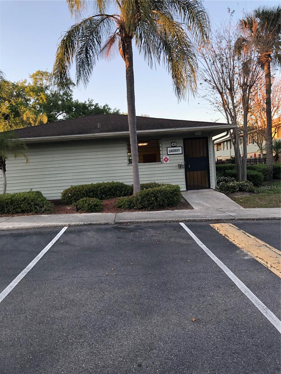 THE HAMPTONS AT BRANDON A CONDO - Residential