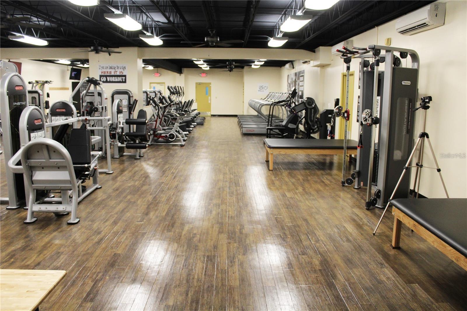 ON TOP OF THE WORLD - Residential