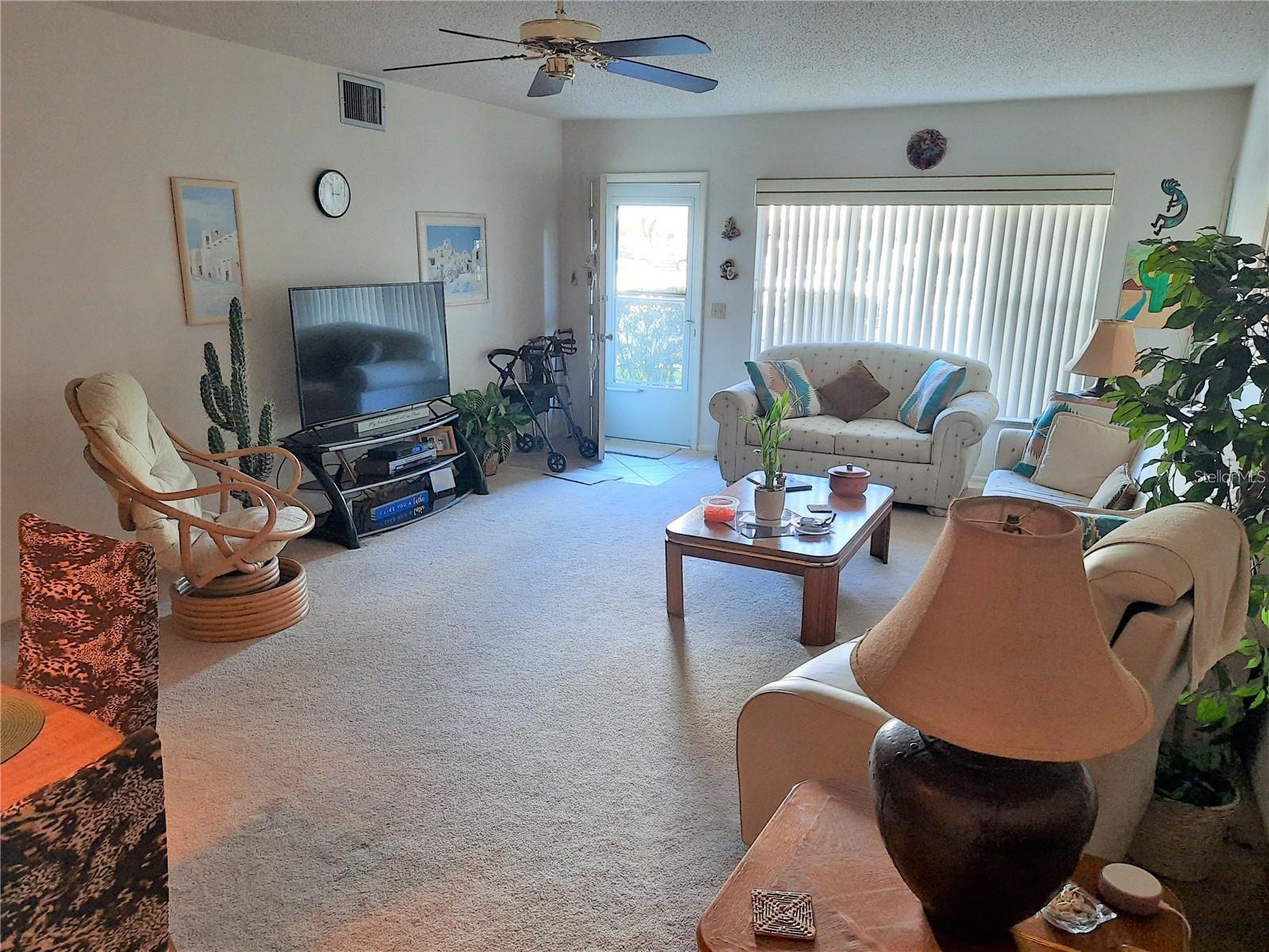 ON TOP OF THE WORLD - Residential