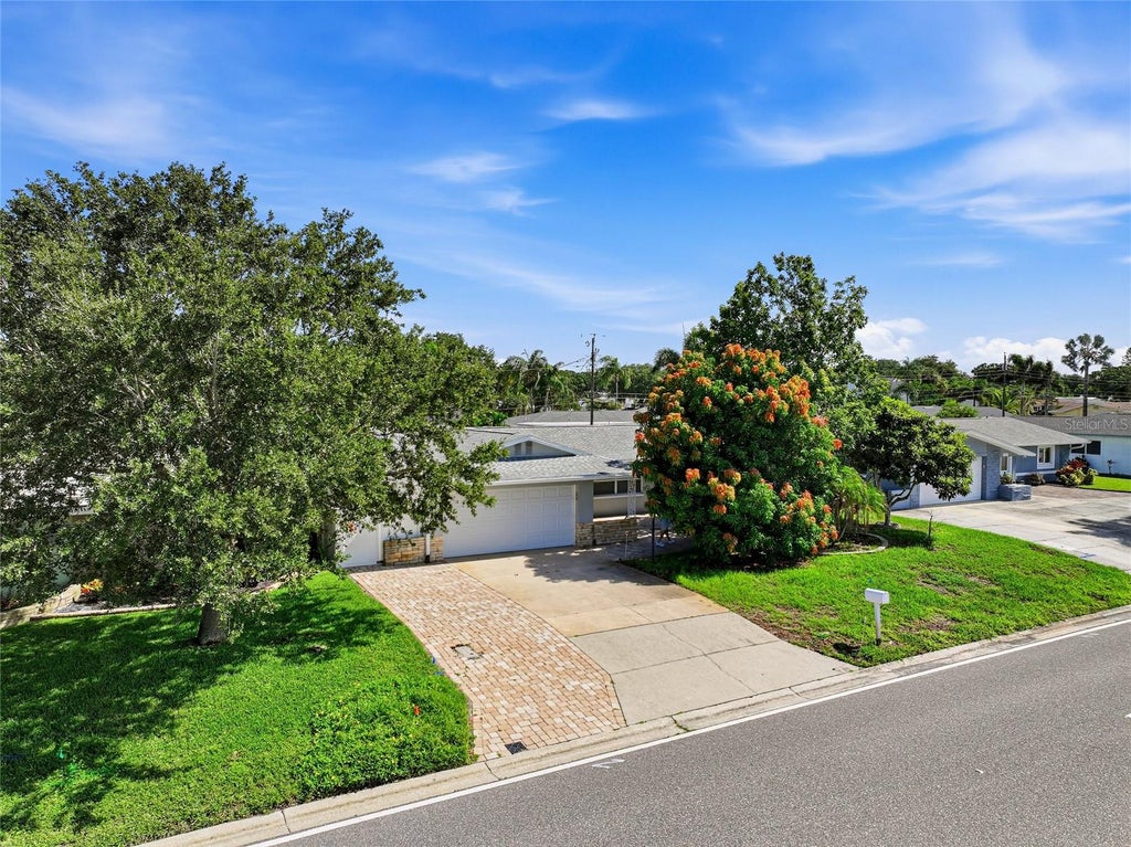Photo of 14233 102nd Avenue, Largo, FL 33774 (MLS # TB8537568)