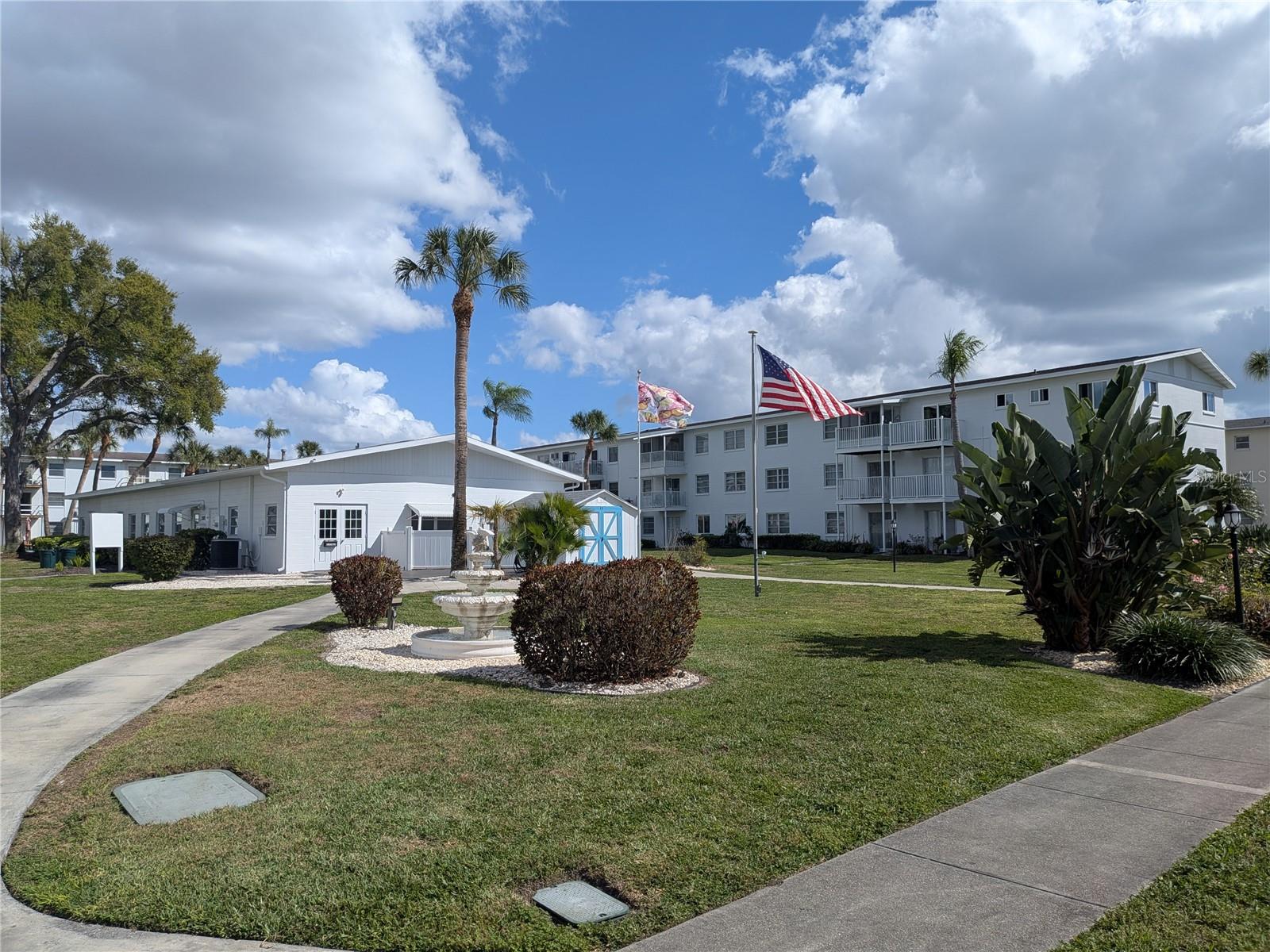 THE FOURTH BAYSHORE - Residential