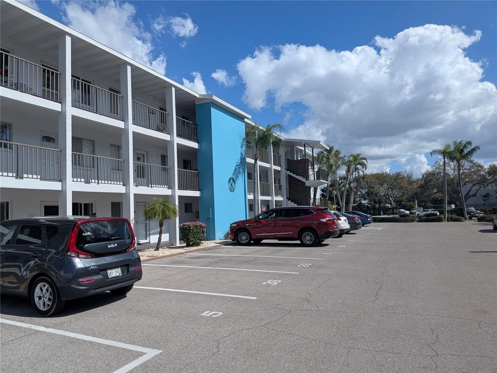 THE FOURTH BAYSHORE - Residential