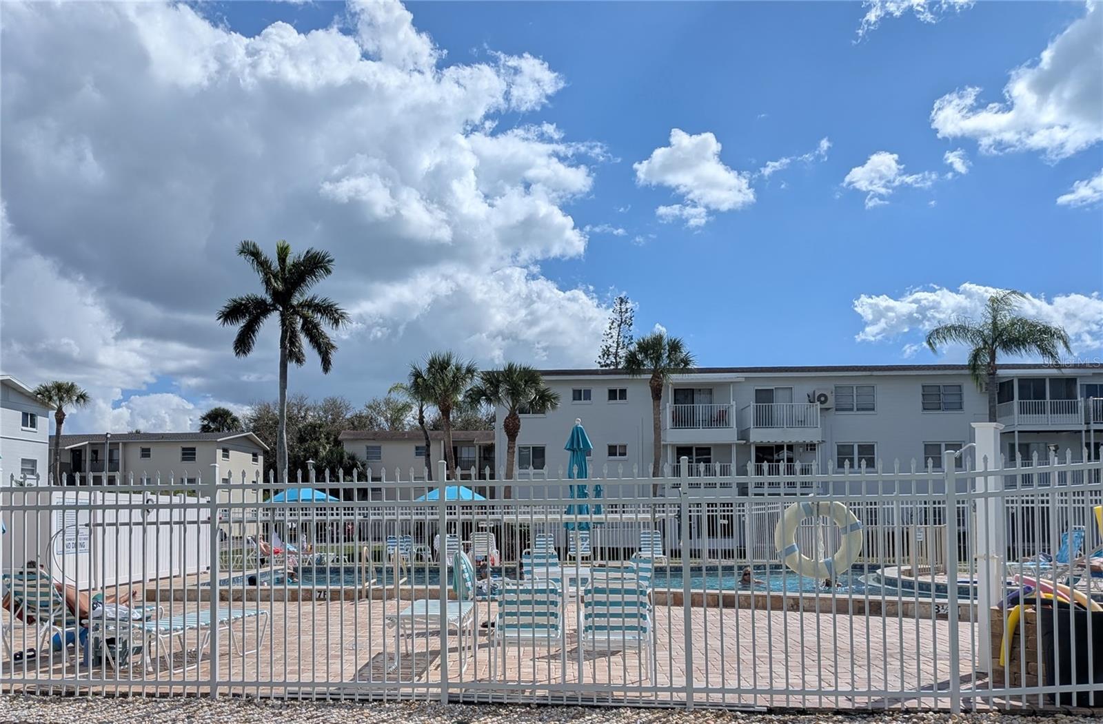 THE FOURTH BAYSHORE - Residential