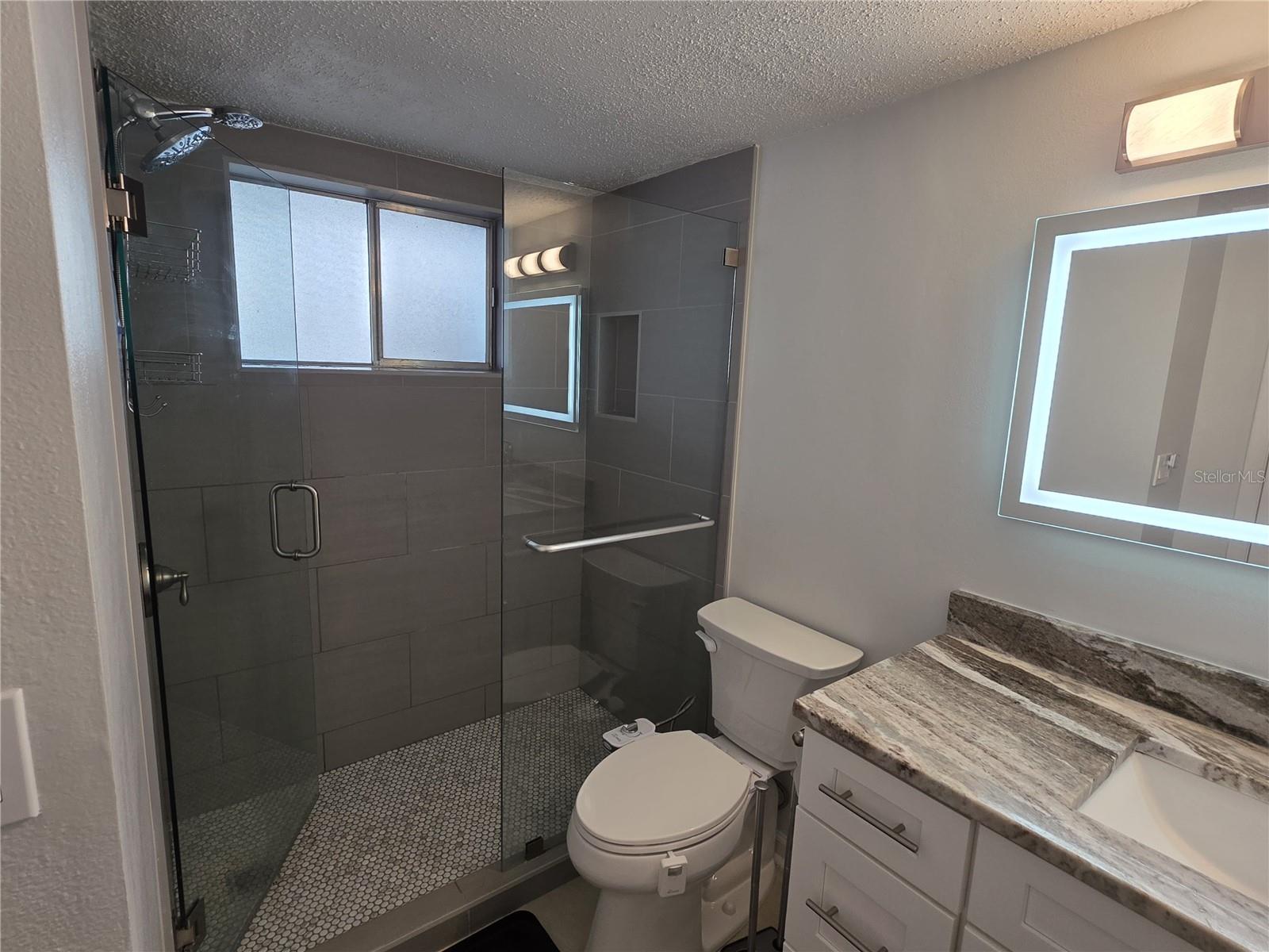 THE FOURTH BAYSHORE - Residential