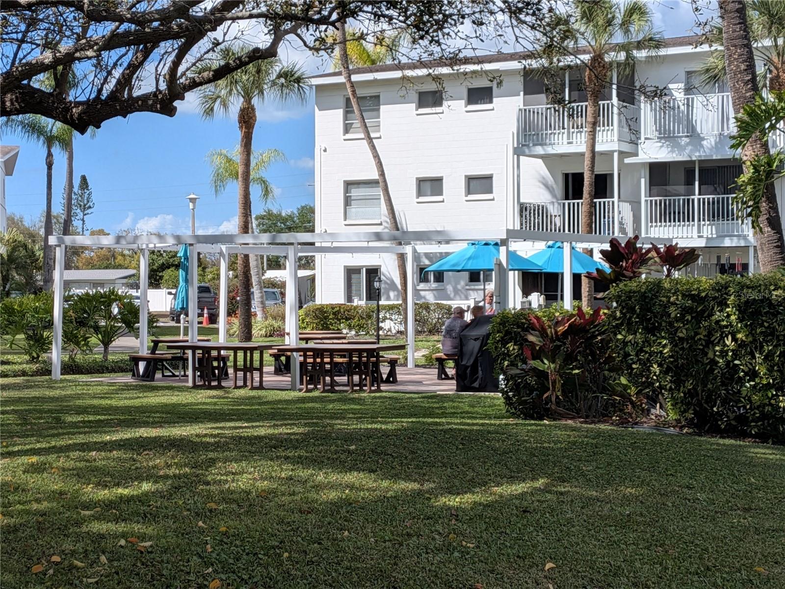 THE FOURTH BAYSHORE - Residential