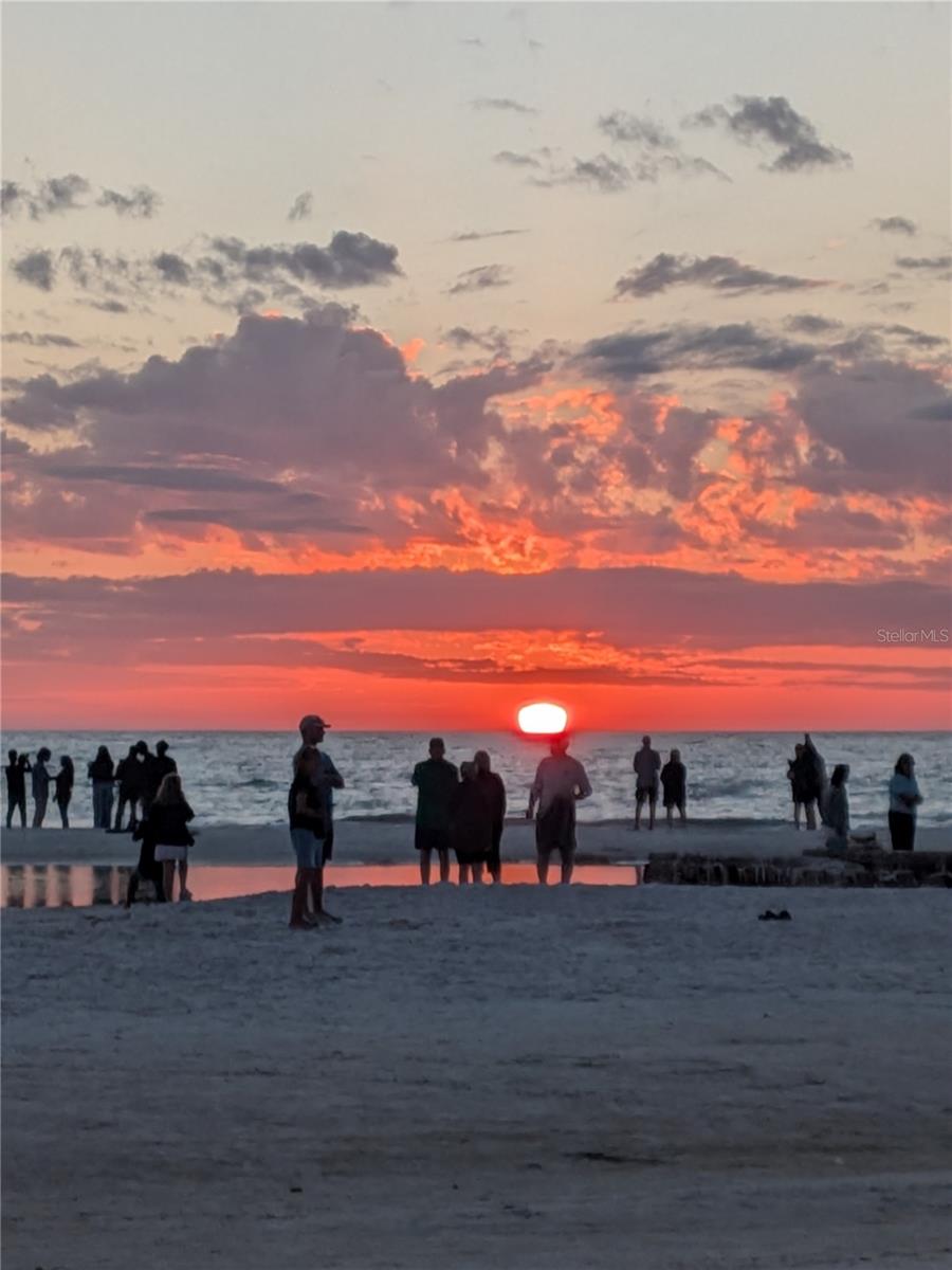 THE FOURTH BAYSHORE - Residential